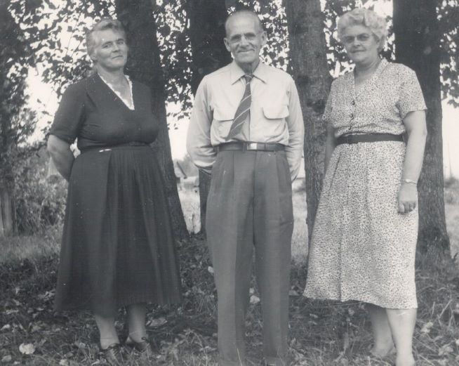 sylviaminlena.jpg